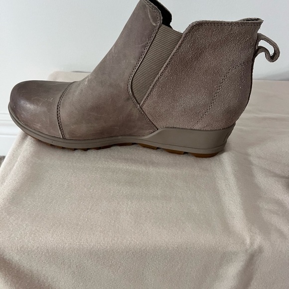 GIFT READY NWOT Sorel Women's Evie Pull on Rain Boot - Omega Taupe, size 10 - Picture 5 of 9